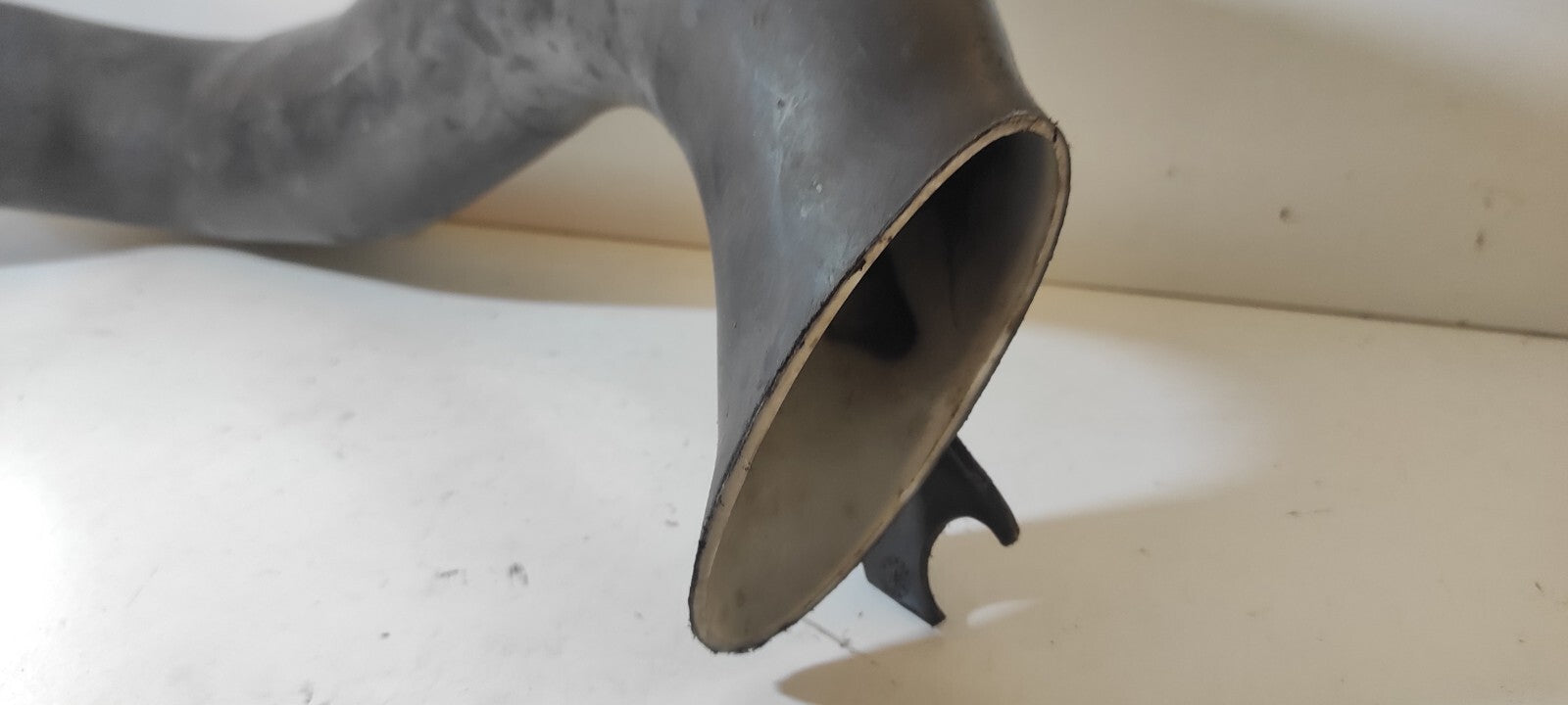 Alfa Romeo 159 1.9JTDM 88kW 2008 Diesel Engine Air Intake Pipe Hose 51782843