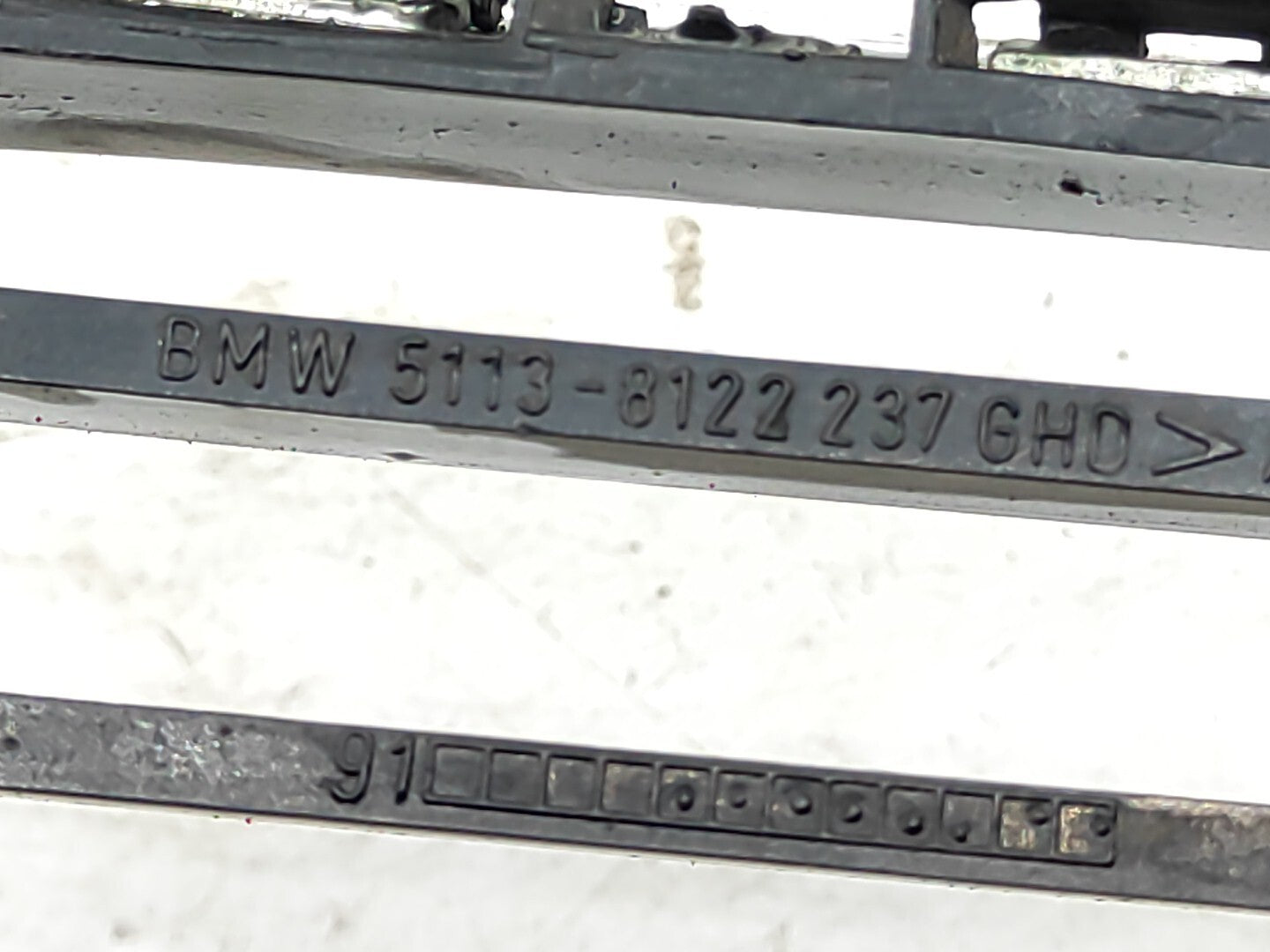 BMW 3 Series E36 Petrol  Front Left Side Bonnet Kidney Grill 8122237