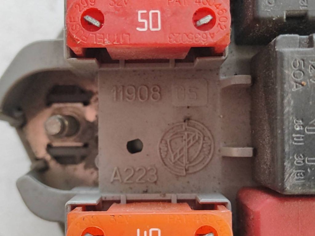 Alfa Romeo 159 SW 2007 Fuse module 50508214 