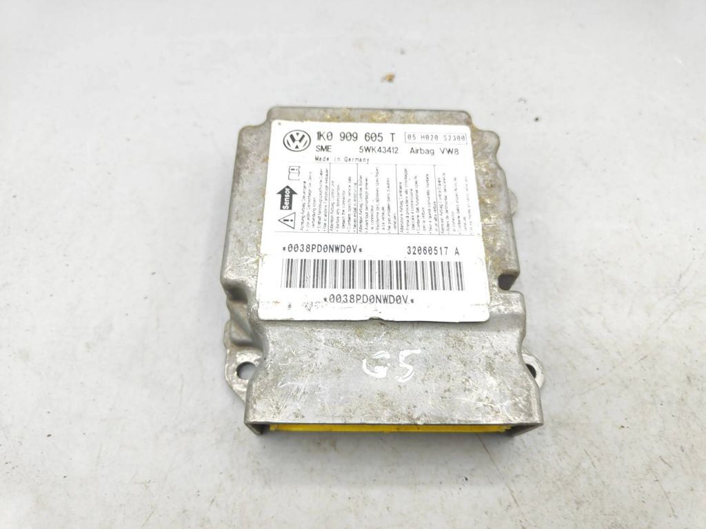 Volkswagen Golf V 2005 Control unit module 1K0909605T 