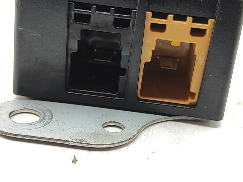 Volkswagen VW Golf 1.9TDI 2005 Radio Amplifier ECU Control Module 5M0035570B