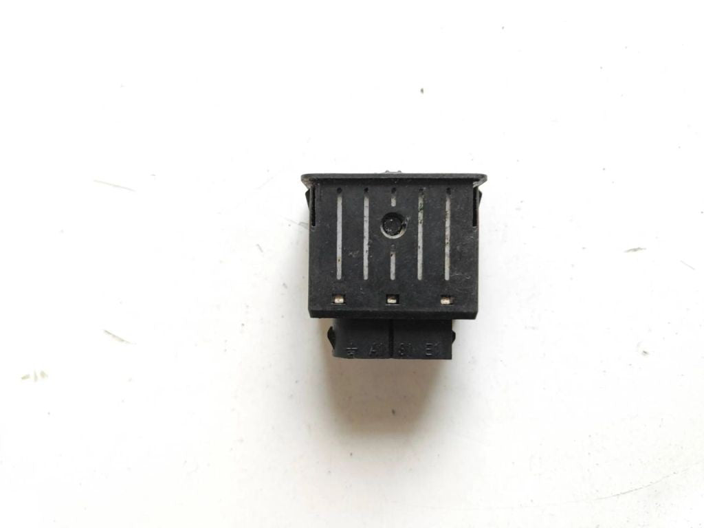 BMW 5 E34 1990 Sound control switch 1379048 