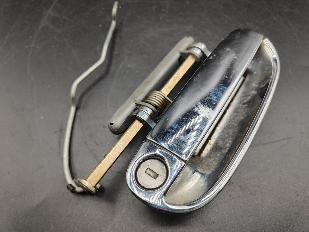 Alfa Romeo 166 2.4JTD 110kW 10V 2004 LHD Front Right Door Chrome Handle