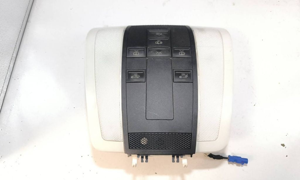 Mercedes-Benz C W204 2010 front seat dome light A2048200823 