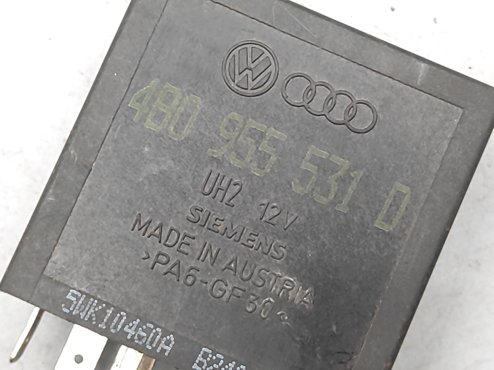 Volkswagen Passat B5 1998 Wiper Control Relay Module 4B0955531D