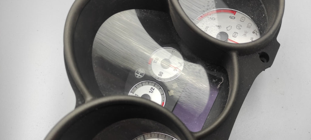 Alfa Romeo GT 1.9JTD 110kW Diesel 2006 LHD Dash Speedometer 156050197