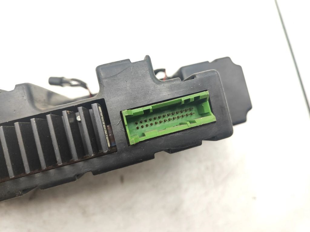 BMW 7 Series E32 1990 Climate control unit module switch 64111388029 