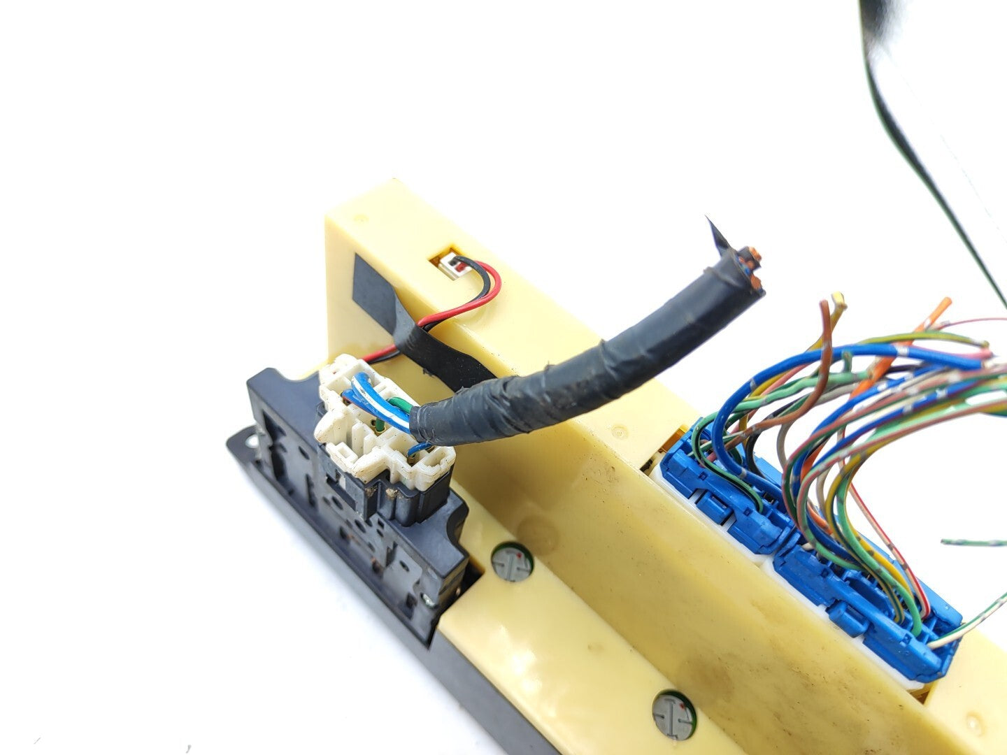 Mazda 626 1.8i Petrol 1999 LHD Climate A/C Blower Control Unit GA5R