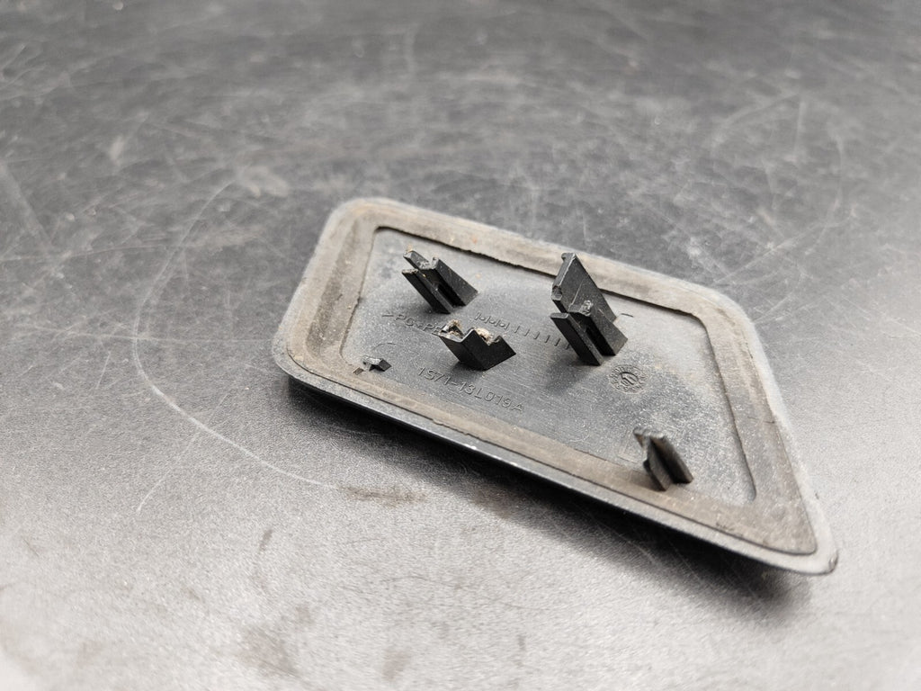 Ford Mondeo MK3 2.5 V6 2004 Front Bumper Spray Nozzle Jet Cover 1S7113L019A