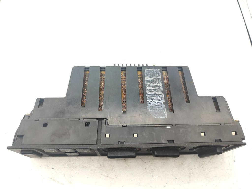BMW 7 Series E32 1990 Climate control unit module switch 64111388029 