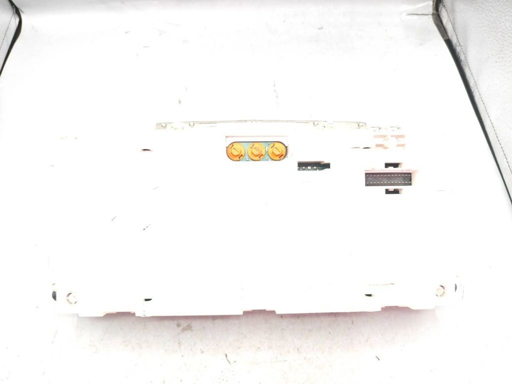 Volkswagen Golf III 1994 speedometer instrument cluster 1H0919860F 