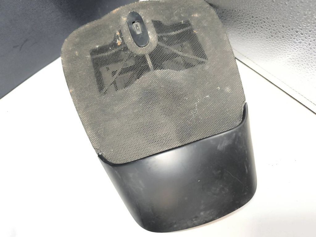 Mercedes-Benz CLK A209 C209 2003 dash center air vent grill A2098301354 