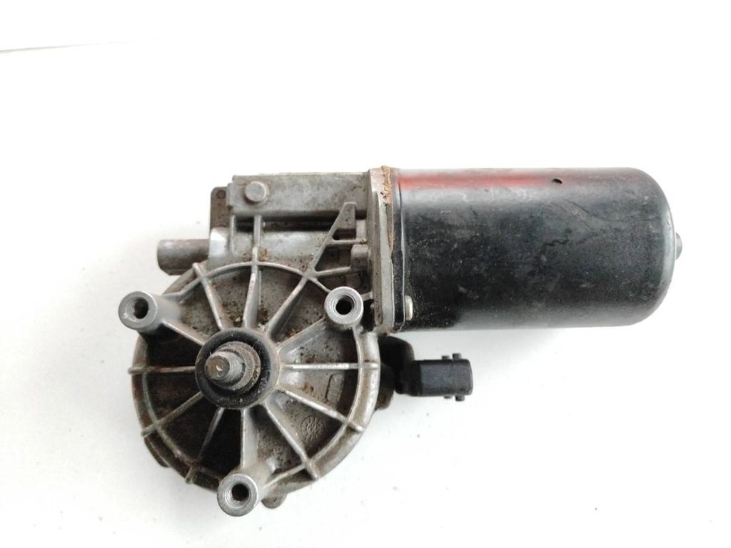 BMW 5 E39 1999 Front windshield glass wiper motor 8360603 