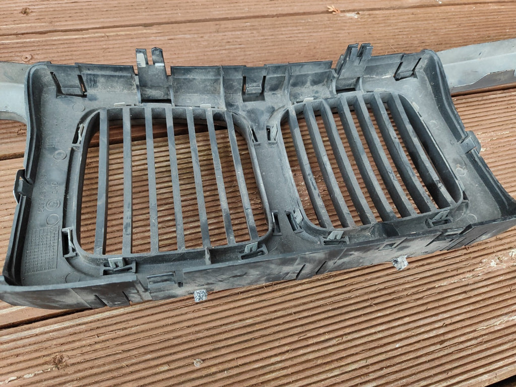 BMW 5 Series E34 1995 Front Bumper Upper Radiator Mesh Grill 1973825 51131973825