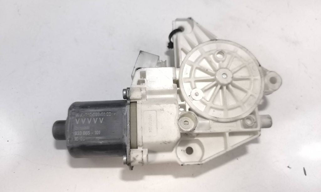 Mercedes-Benz B W246 W242 2013 front window regulator motor A2469065100