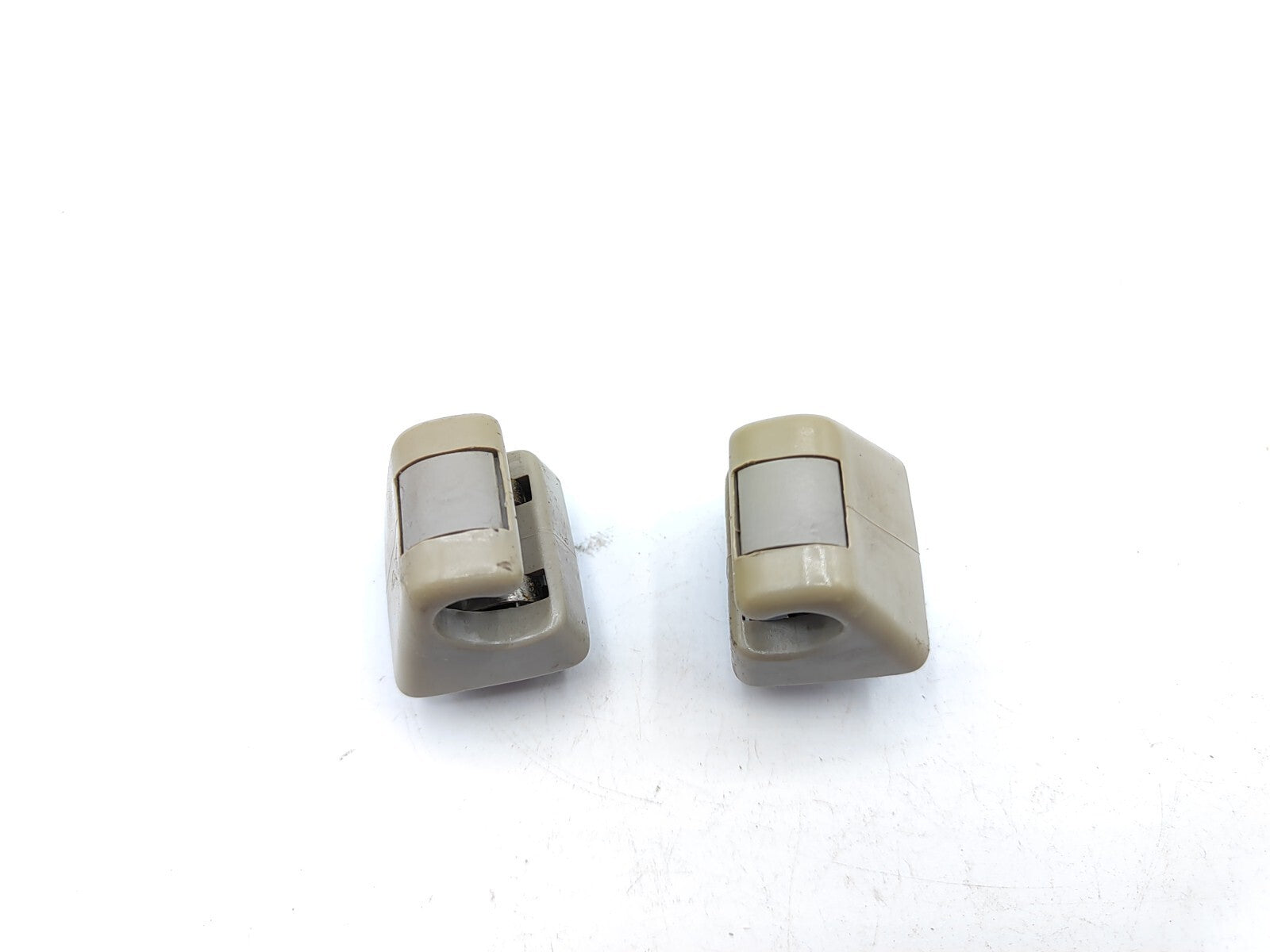 Mercedes Benz W168 2000 Front Right Left Side Sun Visor Clip Mount