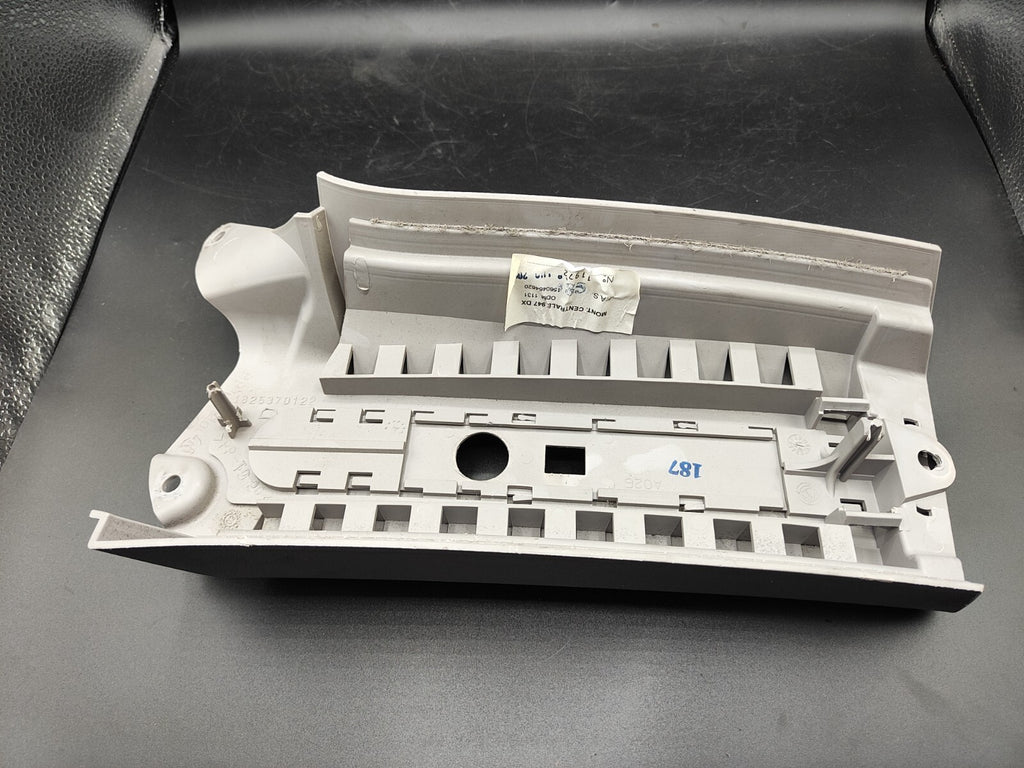 Alfa Romeo GT 1.9JTD 2004 Right Side B Pillar Trim Cover 1825370122 1560464620