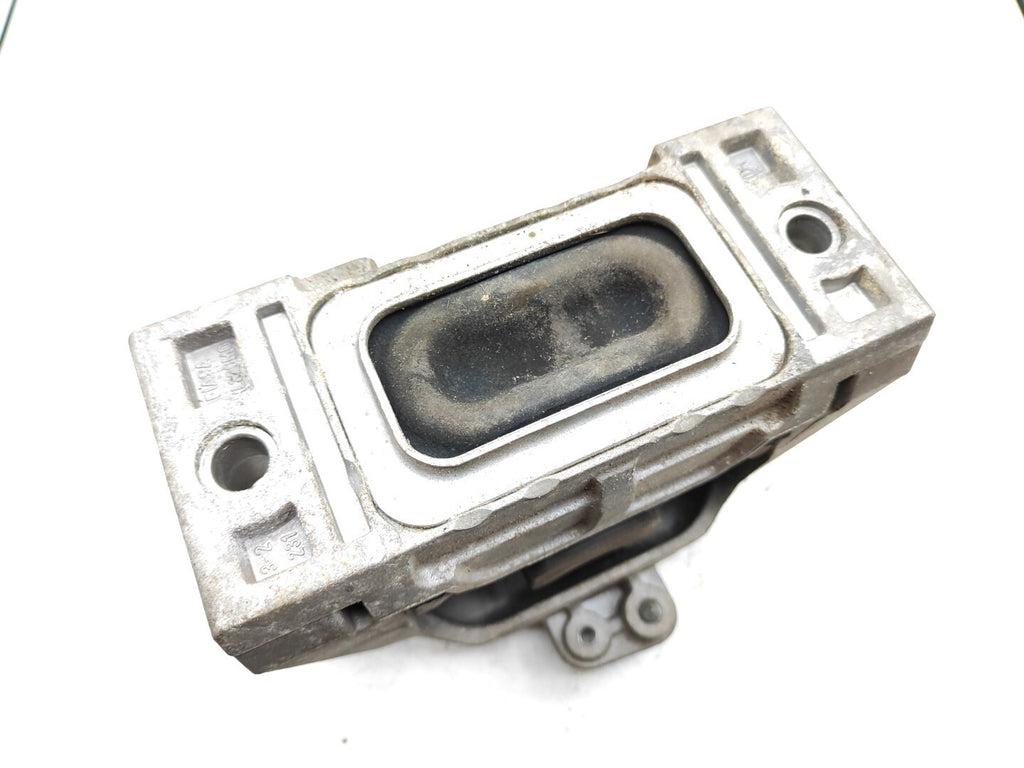 Volkswagen Golf Bora 1.9TDI 2000 Engine Right Mount Support 1J0199262