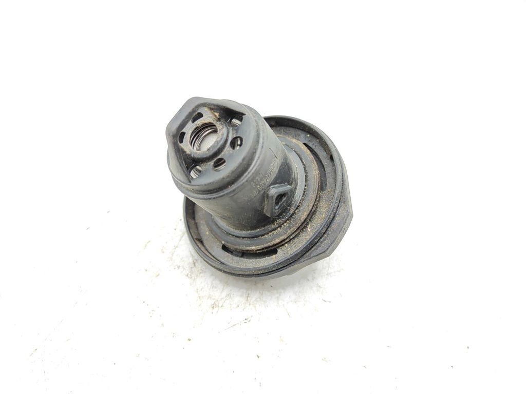 Alfa Romeo 156 1.9JTD 85kW Diesel 2004 Fuel tank filler cap cover