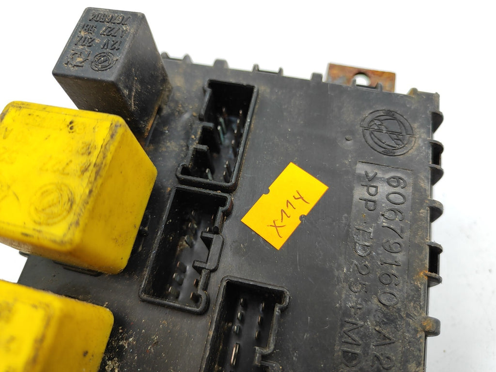 Alfa Romeo 156 2.4JTD 110kW Diesel 2002 Engine Fuse Relay Module Unit 60679160