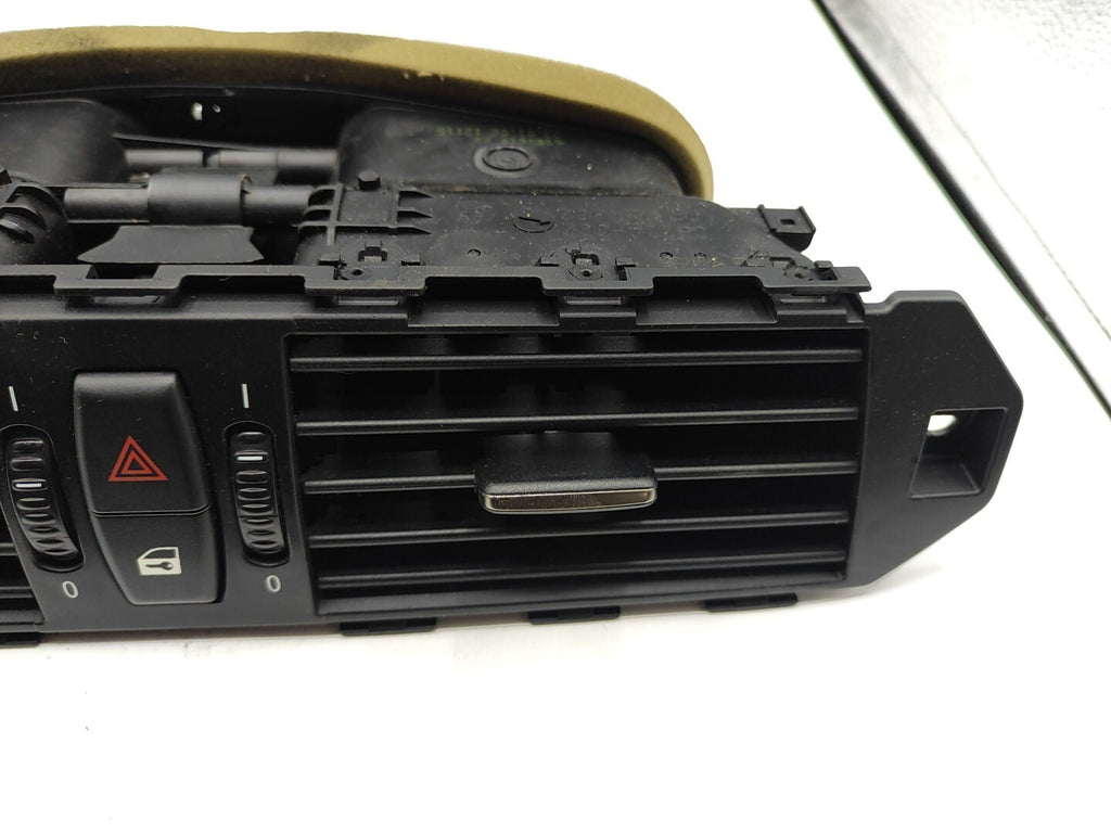 BMW 5 Series E61 530D 170kW 2006 LHD Front Center Grill 6910734 7009275