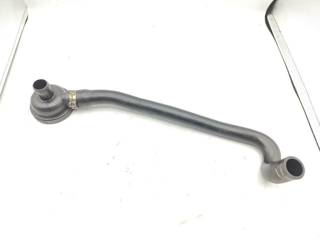 Alfa Romeo GT 1.9JTD 110kW 2006 Engine Breather Pipe Hose 3911170916