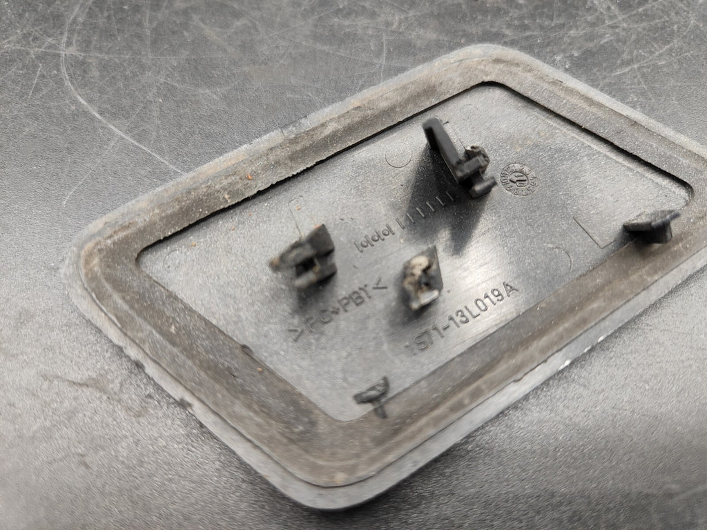 Ford Mondeo MK3 2.5 V6 2004 Front Bumper Spray Nozzle Jet Cover 1S7113L019A