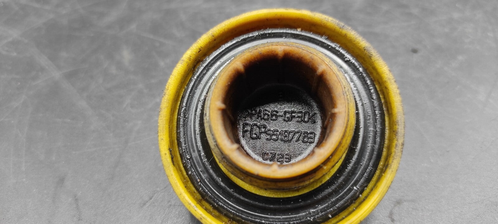 Alfa Romeo GT 1.9JTD 110kW 2004 Diesel Engine Oil Filler Cap 55187763