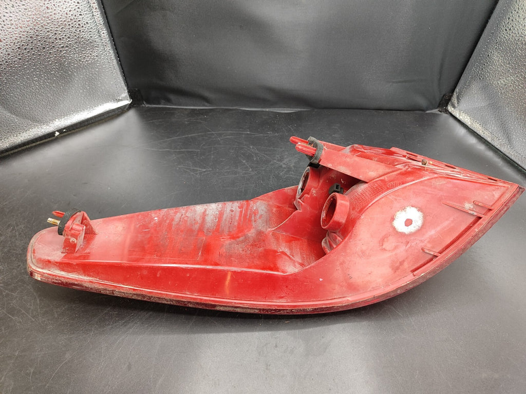 Peugeot 607 3.0 V6 2001 LHD Rear Right Taillight Lamp Light Assembly