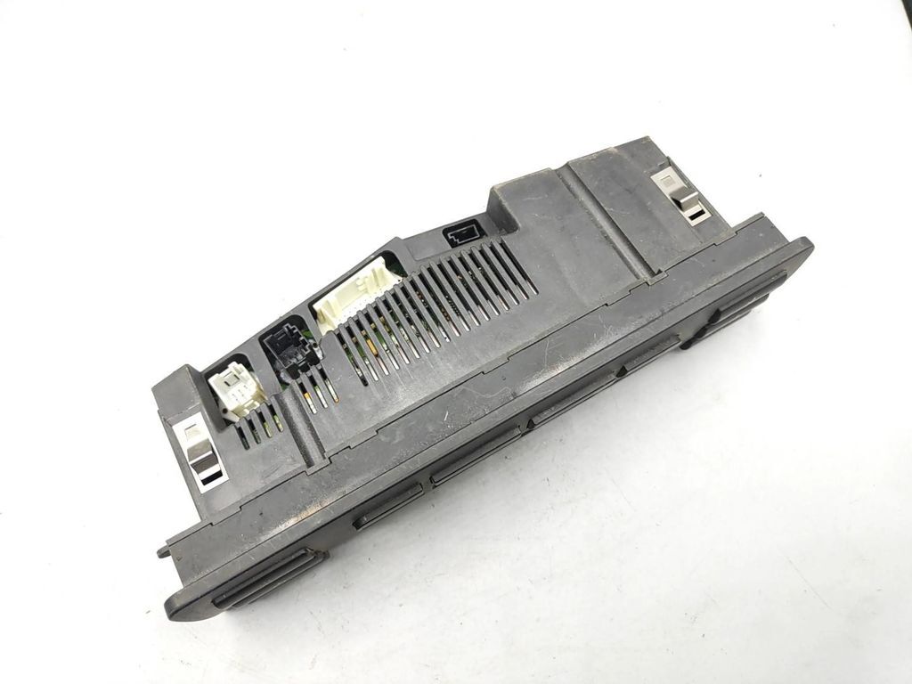 BMW 3 E46 2003 Interior AC Climate control unit module 64118382446 