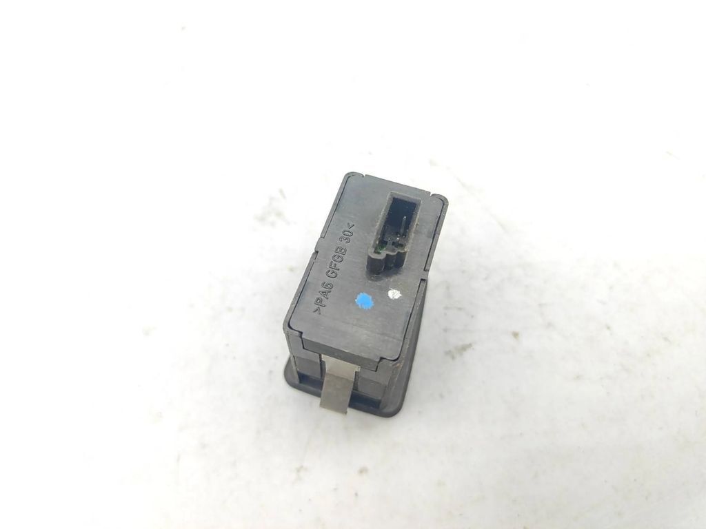 BMW 3 E46 2001 Electric window control switch button 61318368921 