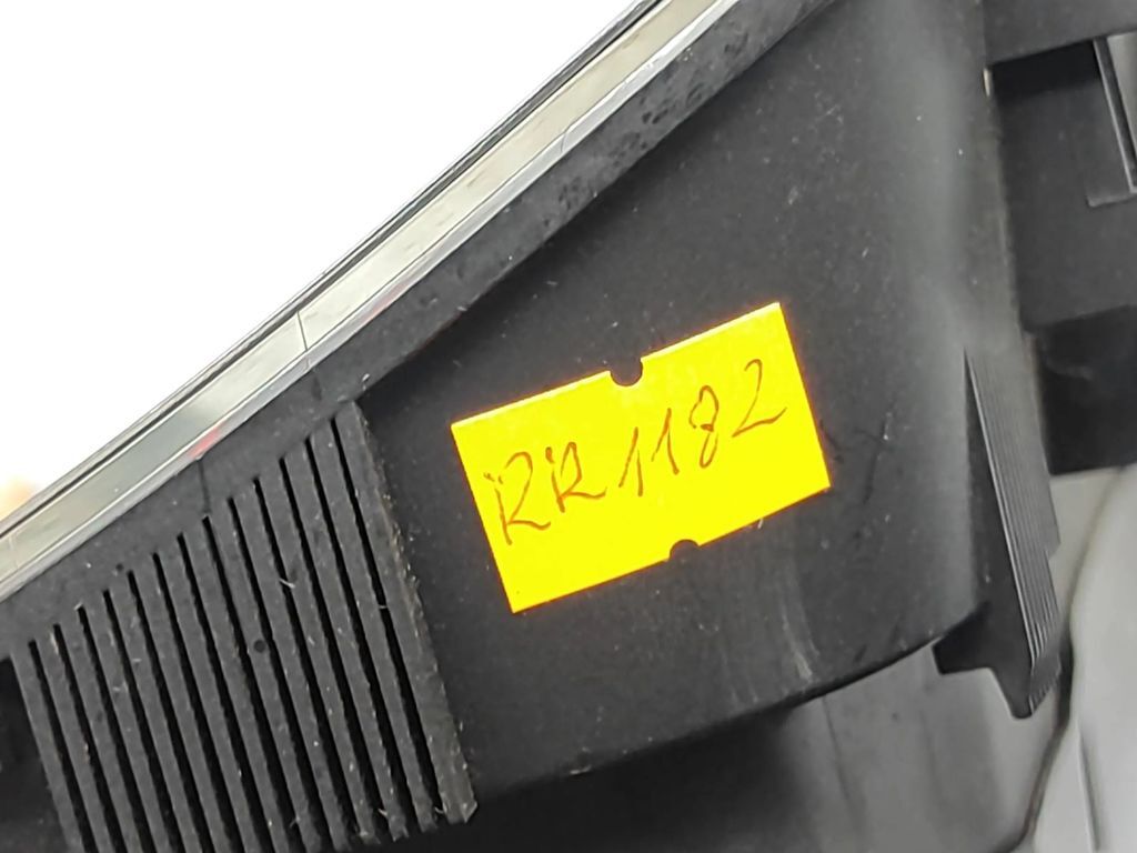 Volkswagen Golf IV 1998 LHD Petrol speedometer instrument cluster 1J0919860D 