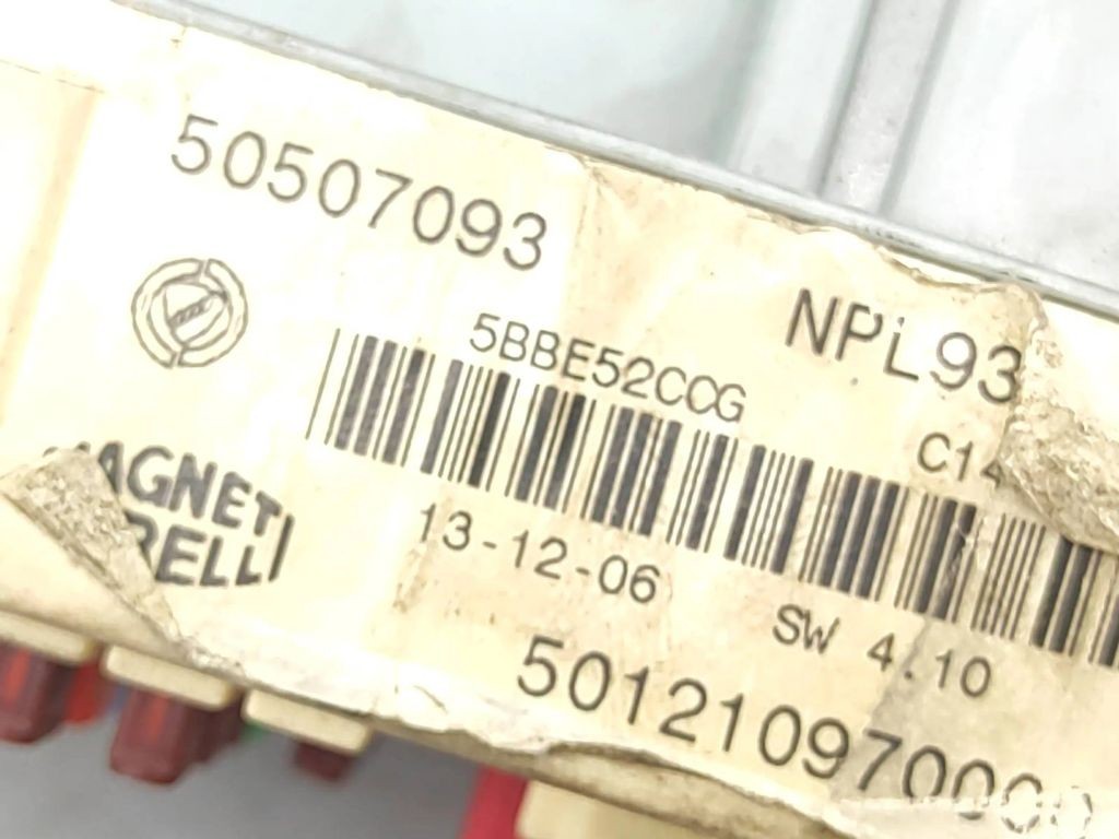 Alfa Romeo 159 2007 Fuse relay module 50507093 