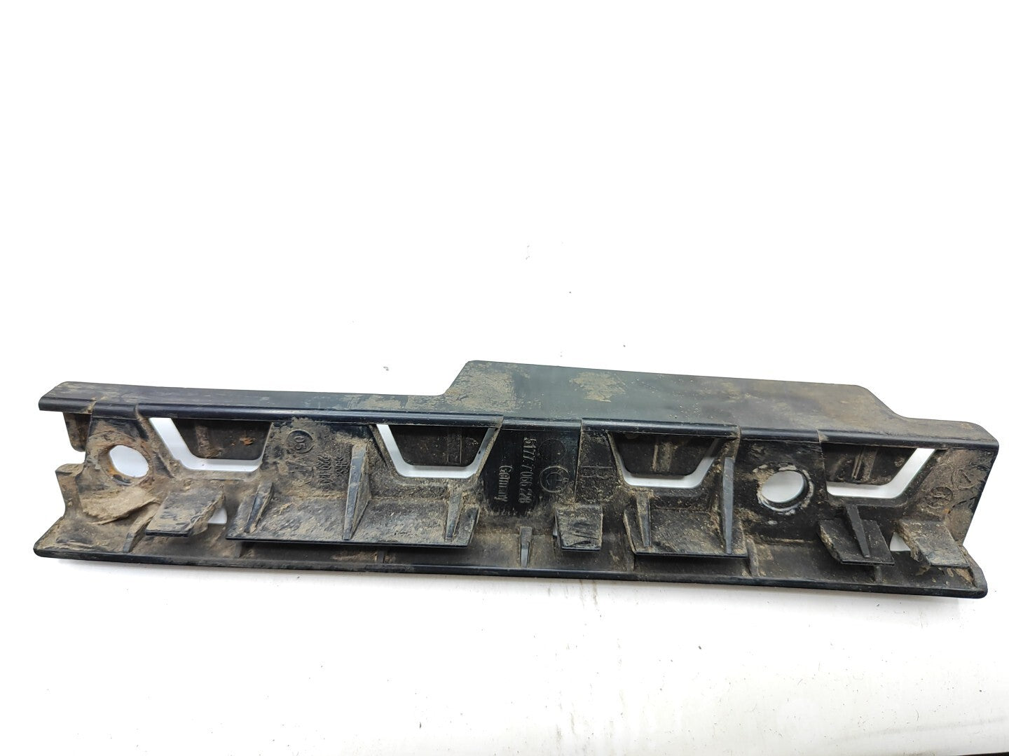 BMW 5 Series E61 530D 170kW 2006 Front Right Bumper Bracket 7066228