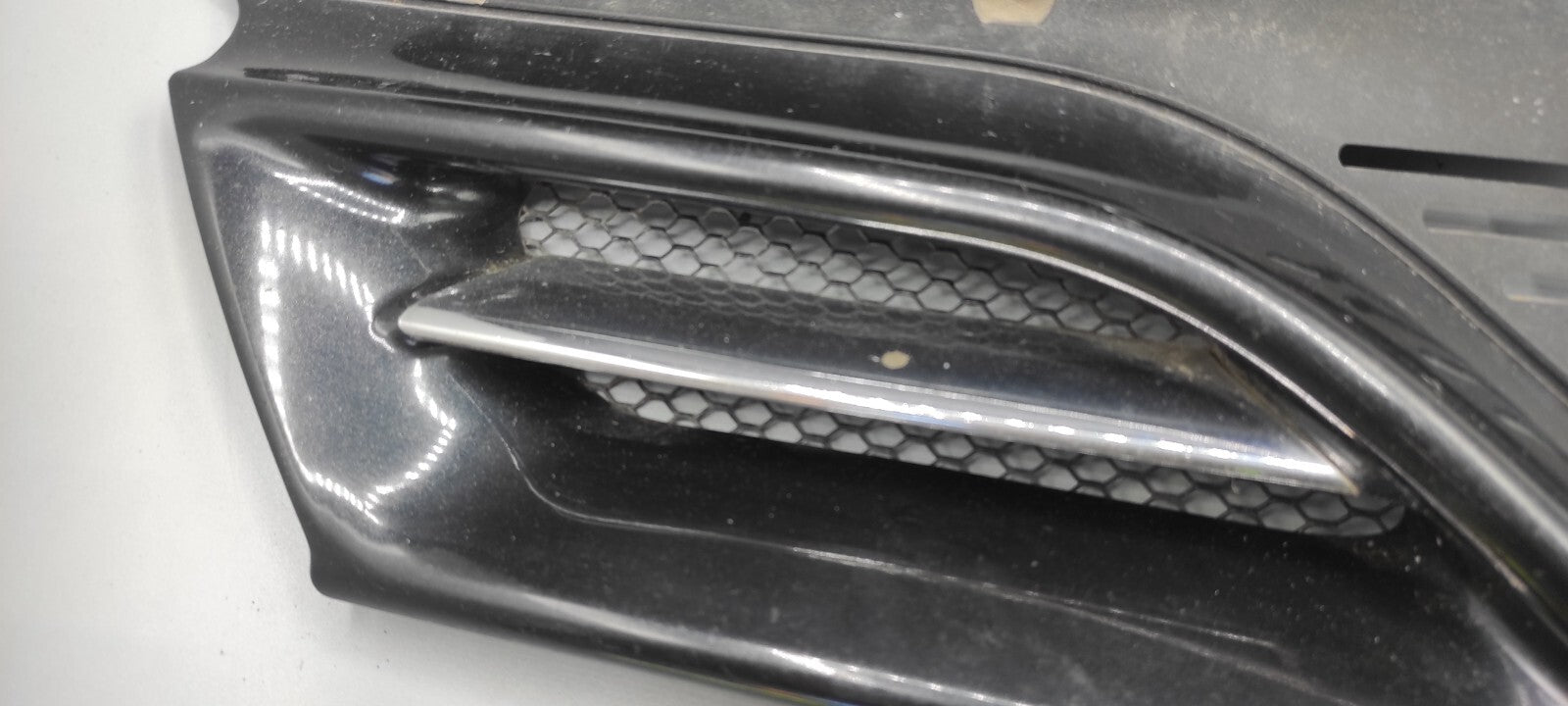 Alfa Romeo 166 2.4JTD 110kW 2002 Front Right Upper Grill 156016559 Black