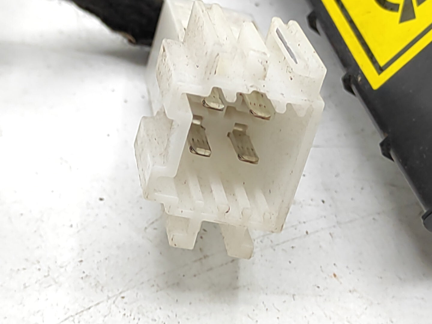 2013-2016 MERCEDES BENZ GL450 X166 CAUTION SENSITIVE DEVICES CONTROL MODULE OEM