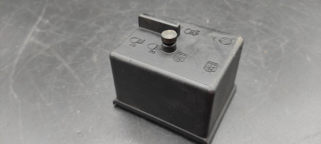 Alfa Romeo 166 2.4JTD 110kW 2002 Fuse Box Module Cover Cap