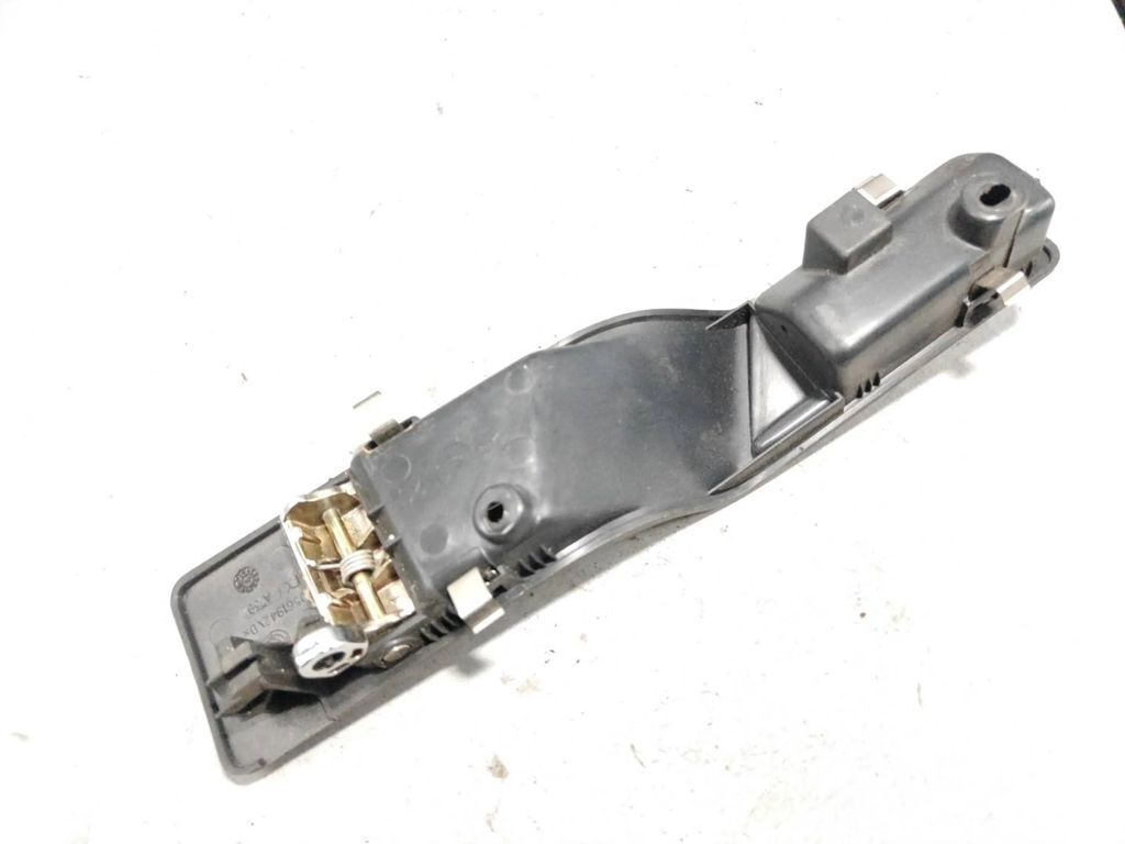 Alfa Romeo 155 1.8i 103kW 1994 rear right door interior release handle 