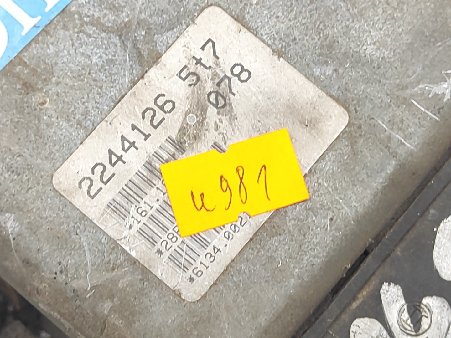 BMW 5 Series E34 Diesel Engine Control Unit Module ECU 0281001077 2242211