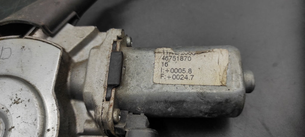 Alfa Romeo 147 1.9JTDm 110kW 2008 Front Right Power Window 46751870