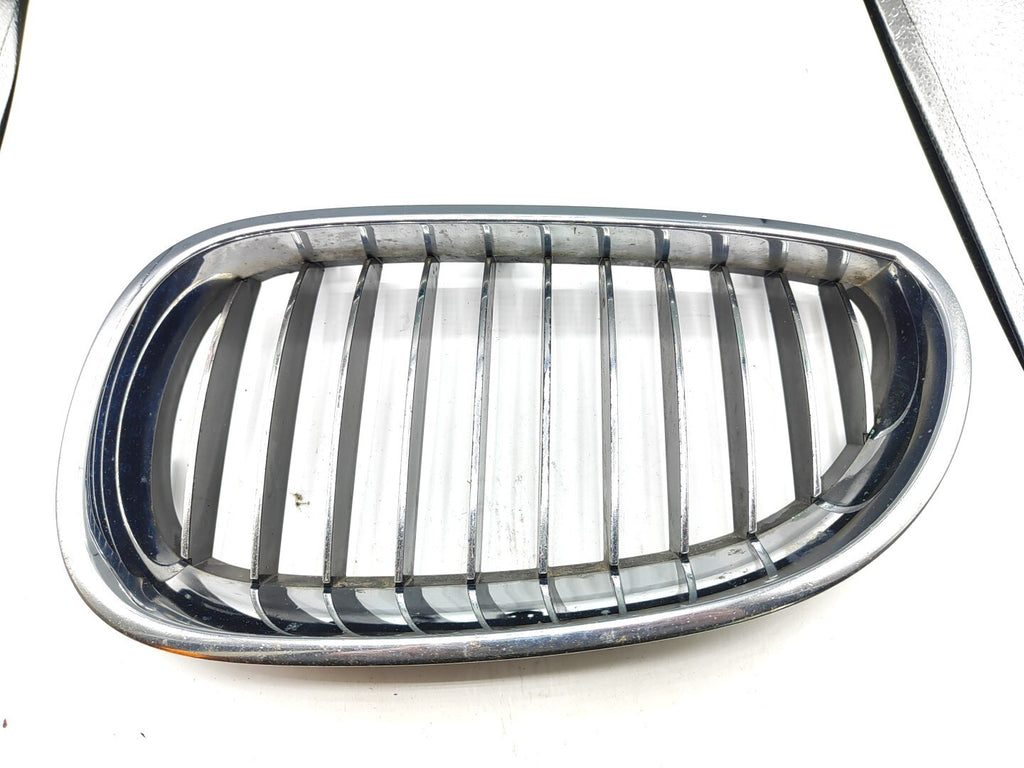 BMW 5 Series E61 530D 170kW 2006 Front Left Grill 7027061 51137027061