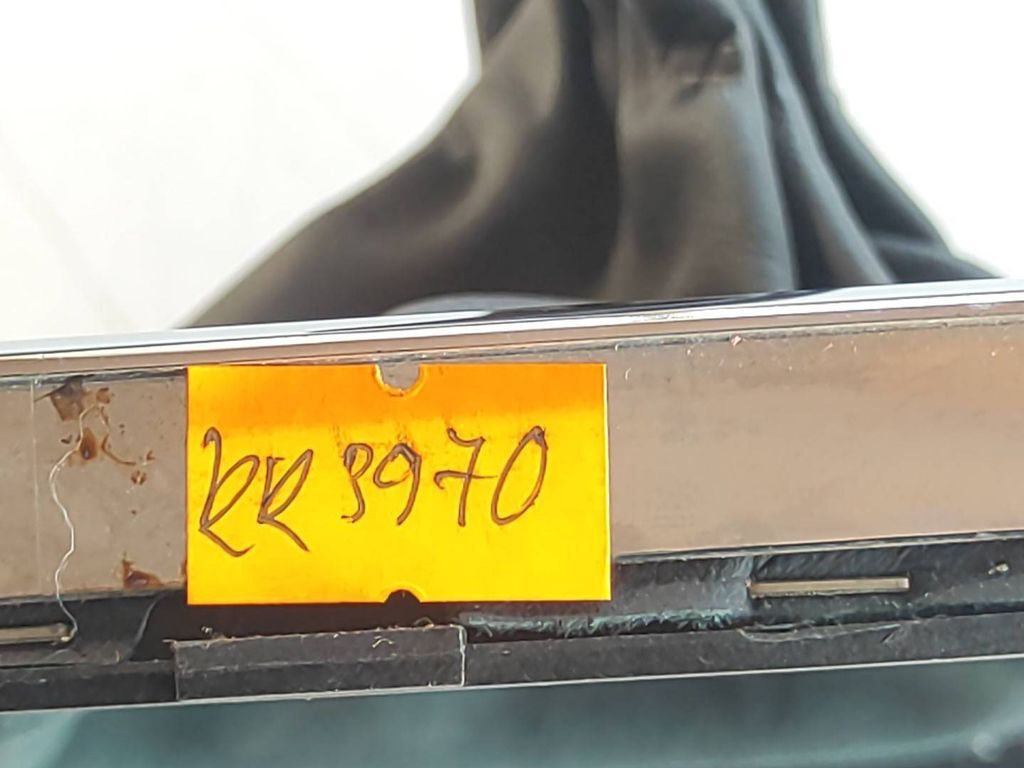 Mercedes-Benz C W204 2007 Gear lever shifter trim leather knob A2042673710