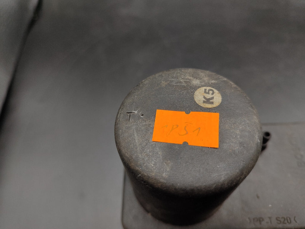 Mercedes Benz W202 1994 Central Lock Vacuum Pump 2028001648 0132006349