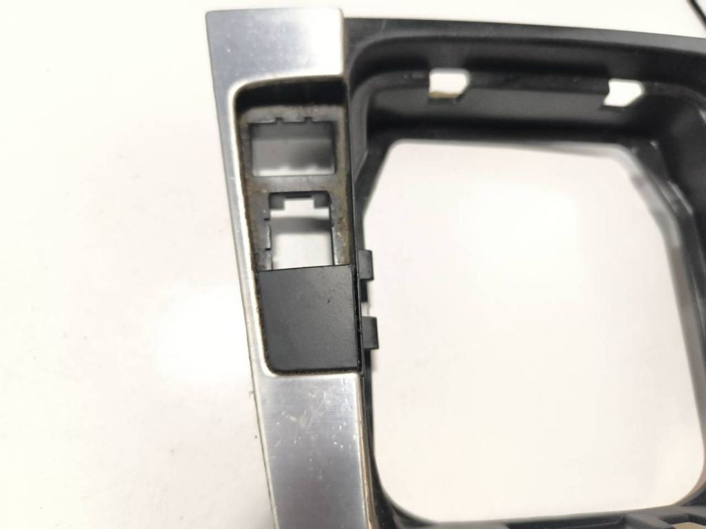 Volkswagen PASSAT B6 2007 Gear shifter surround trim plastic 3C0864263A 
