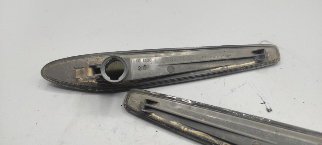 Alfa Romeo 159 1.9JTDm 2008 Front Fender Smoked Indicator Set 60691106 60691105