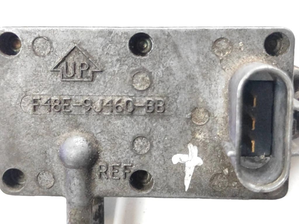 Ford Mondeo MK II 1997 MAP air pressure sensor F48E9J460BB 
