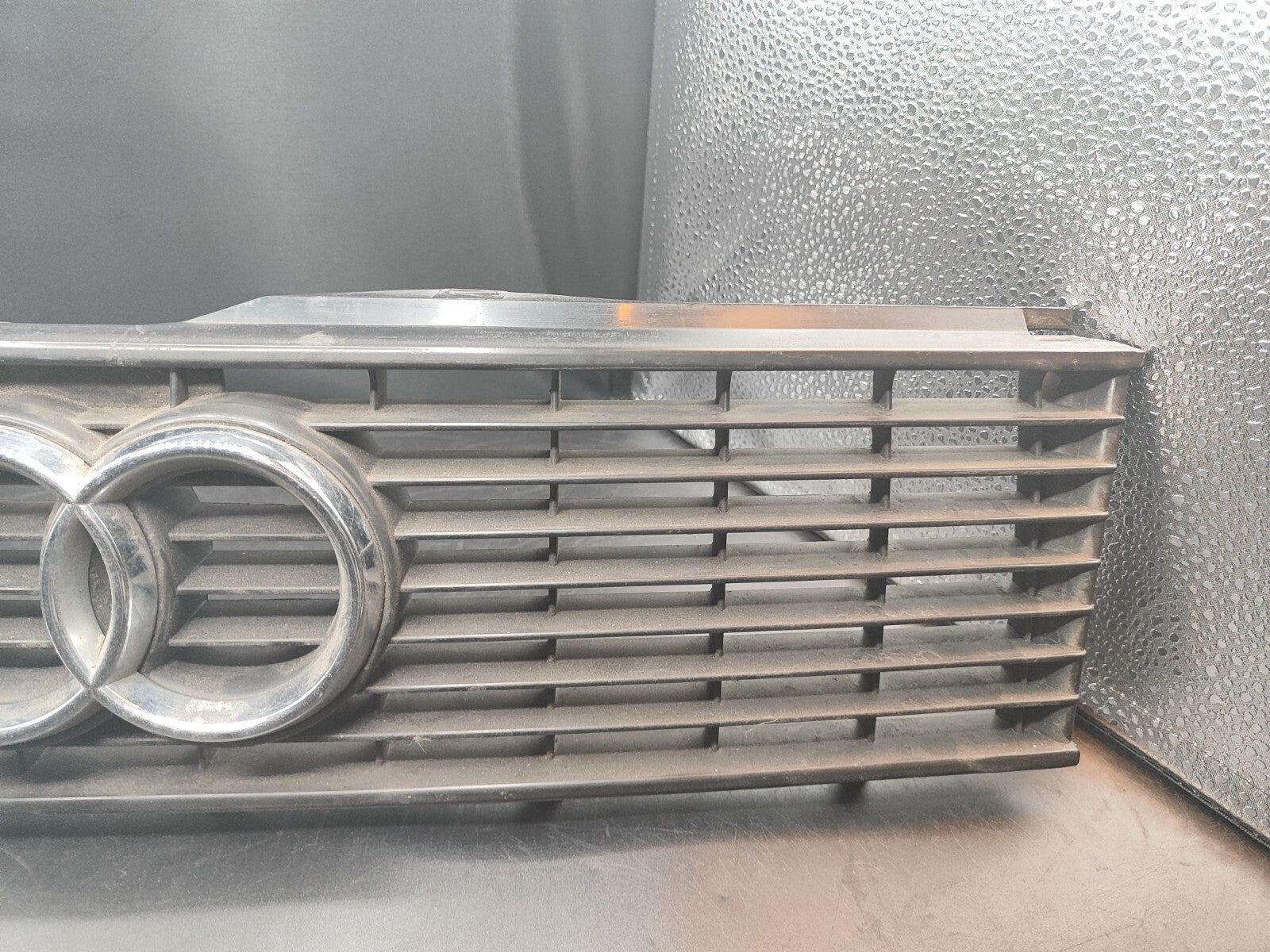 Audi 80 90 1990 Front Bumper Upper Radiator Mesh Grill 893853655