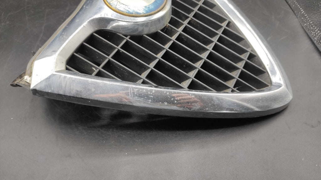 Alfa Romeo 156 SW 2.4JTD 110kW 2000 Front Middle Radiator Grill 60620929