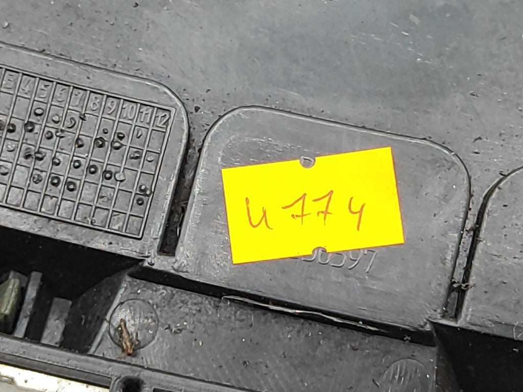 Alfa Romeo 147 2.0TS 110kW 2002 Front Bumper Center Grill 46556597