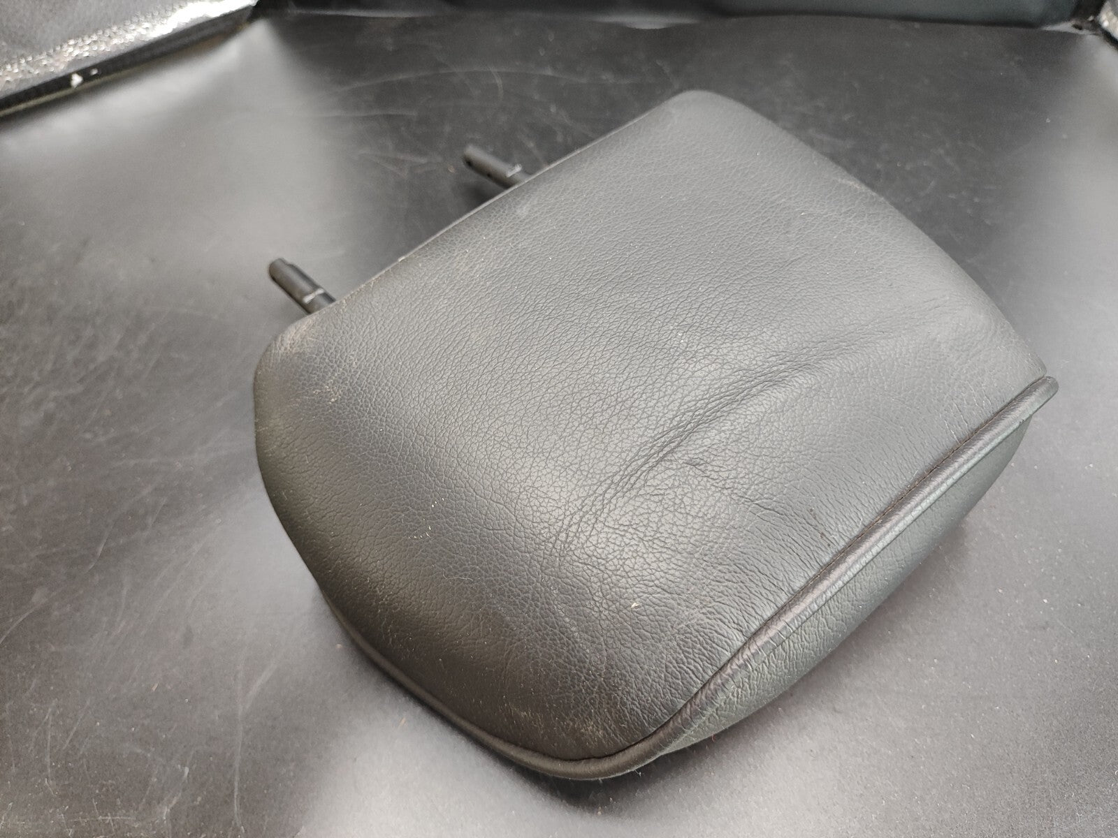 Alfa Romeo 147 1.9JTD 110kW 2003 Rear Interior Seat Headrest Black Leather